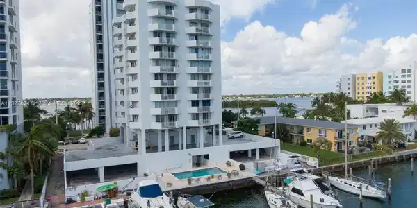 7933 West Dr Unit 402
