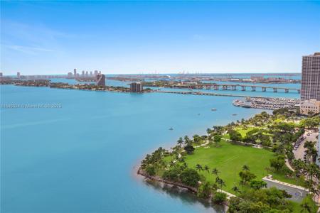 2020 N Bayshore Dr