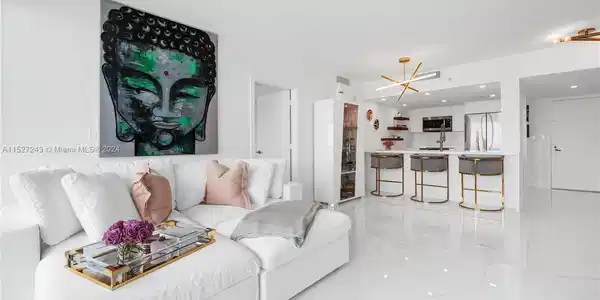 1800 N Bayshore Dr