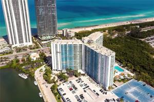 100 Bayview Dr