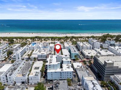 720 Collins Ave