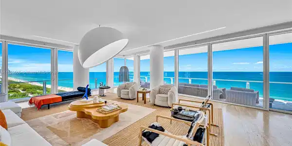9001 Collins Ave