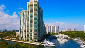 3340 NE 190th St Unit 208