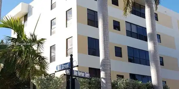 10000 Bay Harbor Ter