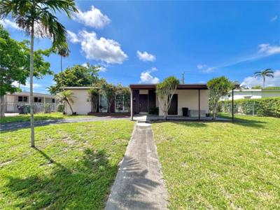 9950 Bahama Dr