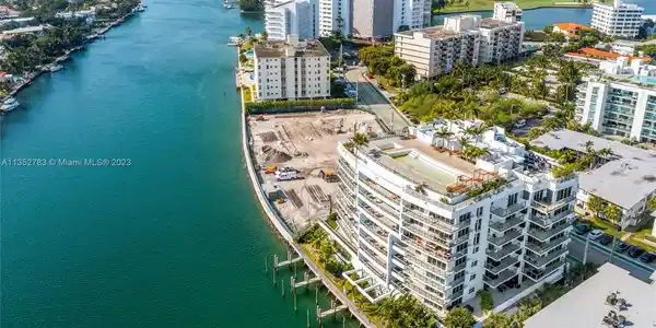 9261 E Bay Harbor Dr Unit 402