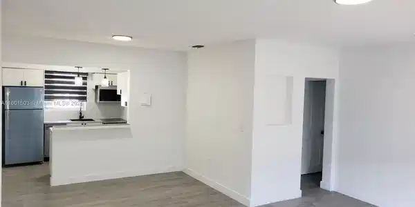 1258 Marseille Dr