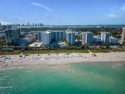 2301 Collins Ave