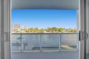 9381 E Bay Harbor Dr Unit 203S