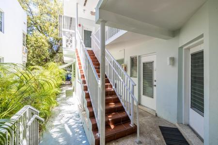 835 Meridian Ave