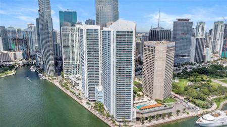 325 S Biscayne Blvd