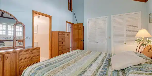 Image 2: primary