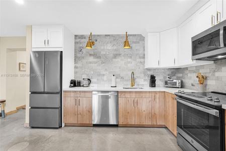 1012 NE 2nd Street