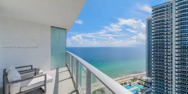 4111 S Ocean Dr