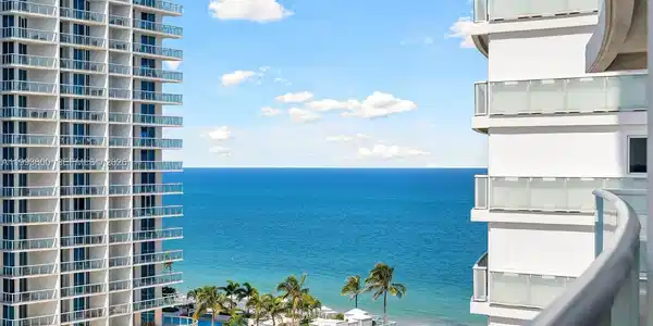 3101 Bayshore Dr