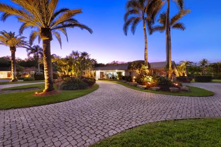 7751 Palmetto Ct