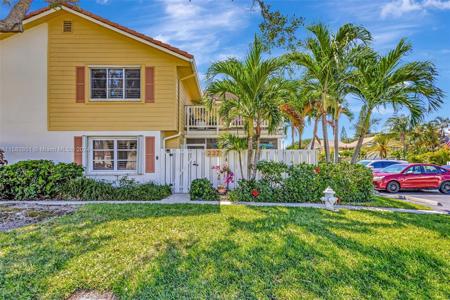 237 Seabreeze Cir
