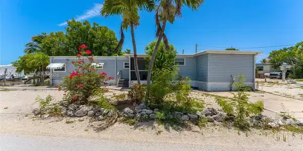 59733 Paradise Pl