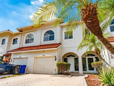 835 NE 17th Way