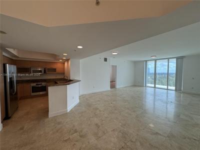 15051 Royal Oaks Ln