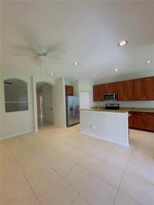 1560 SE Wilshire Pl
