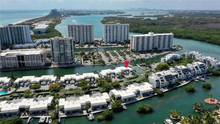 336 Poinciana Dr Unit 1008