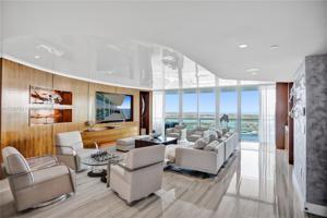 1000 S Pointe Dr