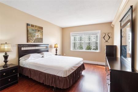 400 Kings Point Dr Unit 521