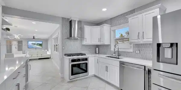 900 S Rio Vista Blvd