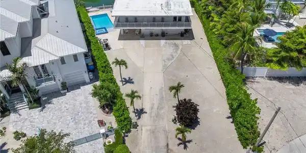200 Plantation Shores Dr