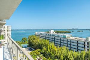 780 NE 69th St Unit 1107