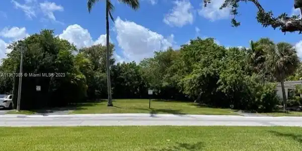232 Park Dr