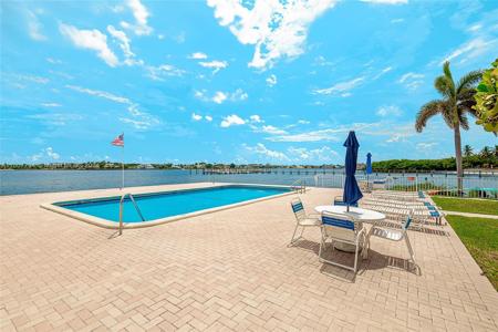 1810 New Palm Way