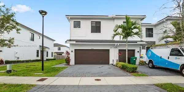 10930 SW 232nd Ter