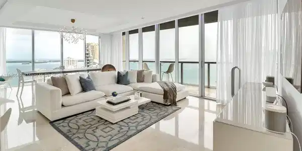 495 Brickell Ave