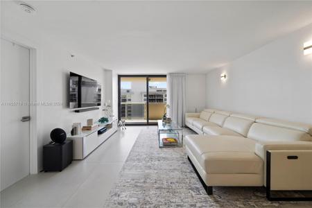 5757 Collins Ave