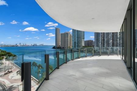 300 Biscayne Blvd Way