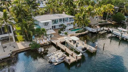 16 North Dr