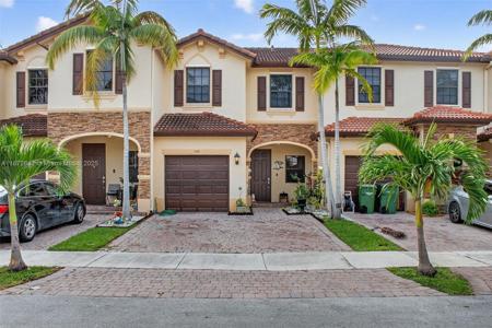 348 NE 37th Ter