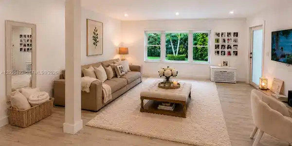1905 Alamanda Dr