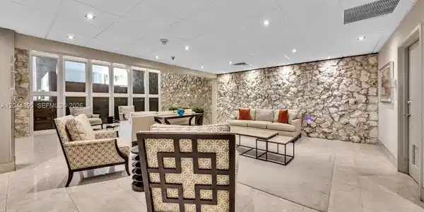 3111 N Ocean Dr
