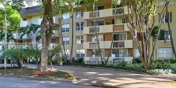 1800 Sans Souci Blvd