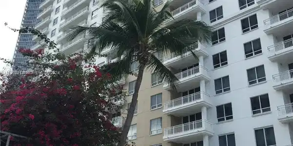 801 Brickell Key Blvd
