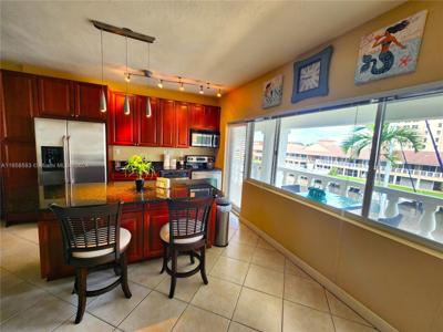 2881 NE 32nd
