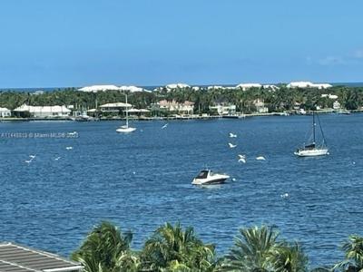 1 Water Club Way