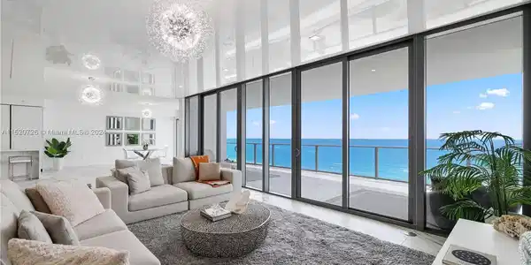 1116 N Ocean Blvd