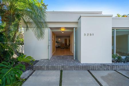 5251 La Gorce Dr