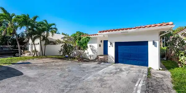 8950 Harding Ave