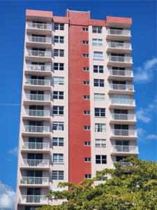 3161 S Ocean Dr