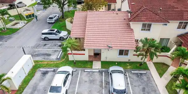 3400 San Remo Cir